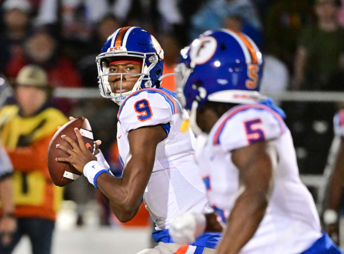 East St. Louis quarterback Robert Battle